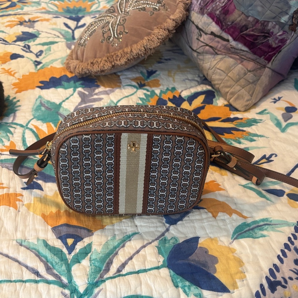 Tory Burch Brown Jacquard Gemini Link Crossbody Bag with Cream and Tan Stripe